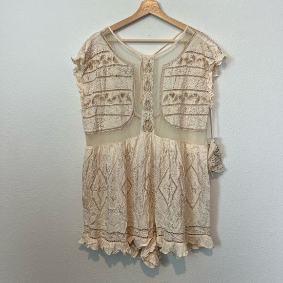 Free People Ivory Between Dreams Embroidered Romper Women's Size Medium NWT - Picture 2 of 6